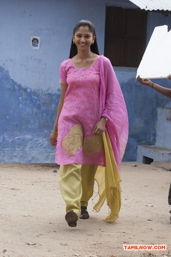 Movie Oru Oorla Stills 9314