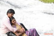 Paakanum Pola Irukku Stills 3205