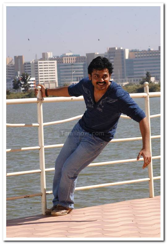 Karthi Stills 28