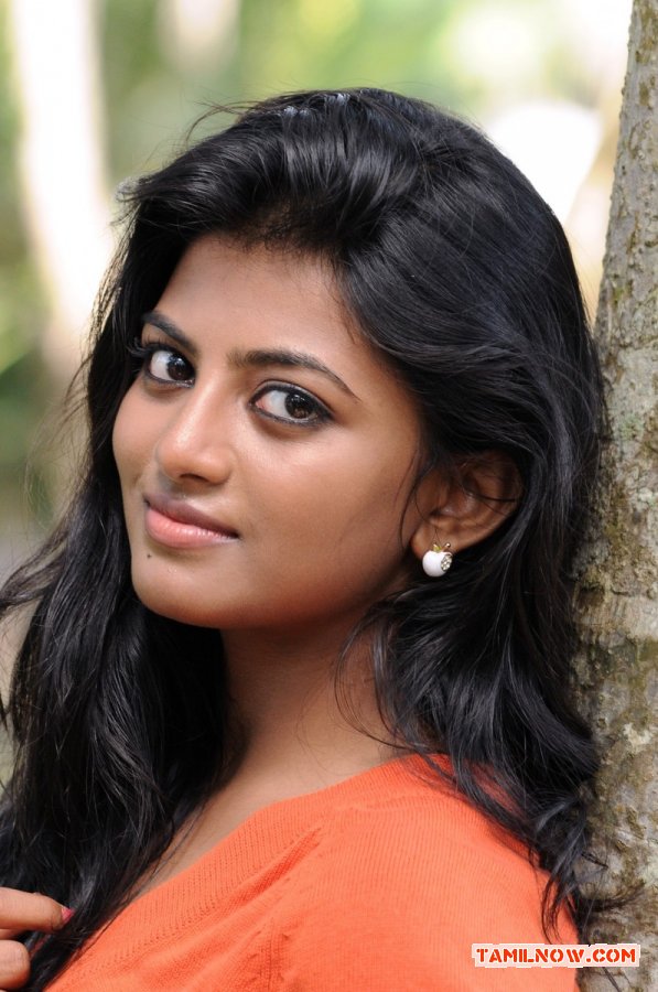 Hasika In Poriyaalan Film 502