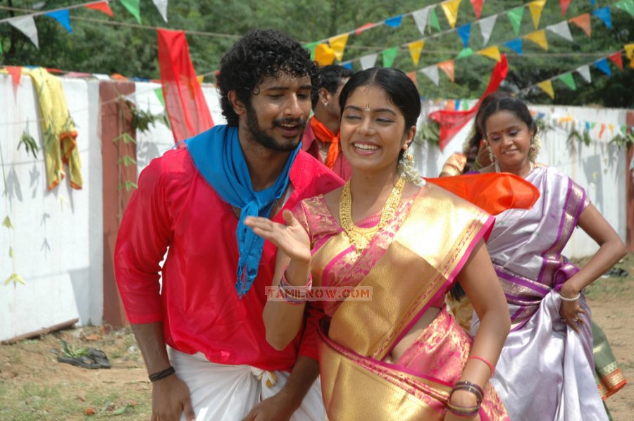 Puthiya Kaaviyam Stills 6930
