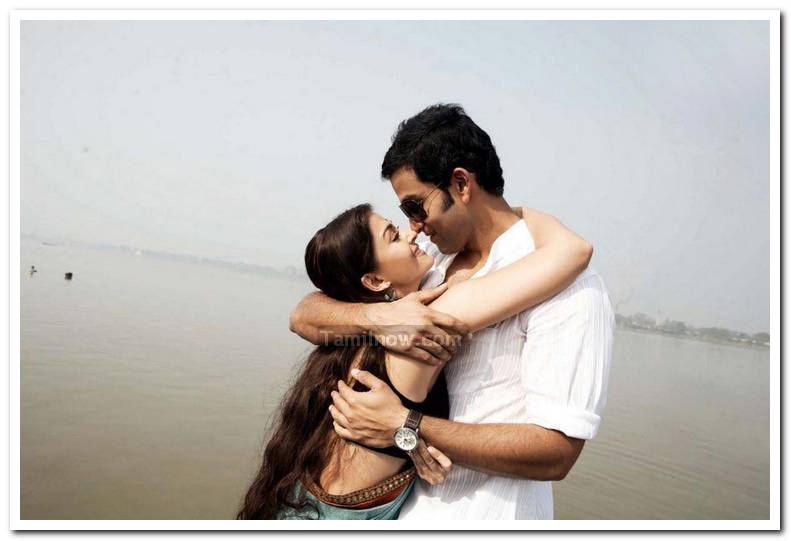 Prithviraj Aishwarya Rai In Raavanan 1