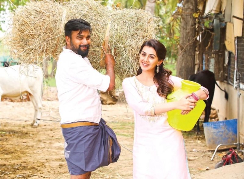 Sasi Kumar Nikki Galrani Starring Rajavamsam New Still 149