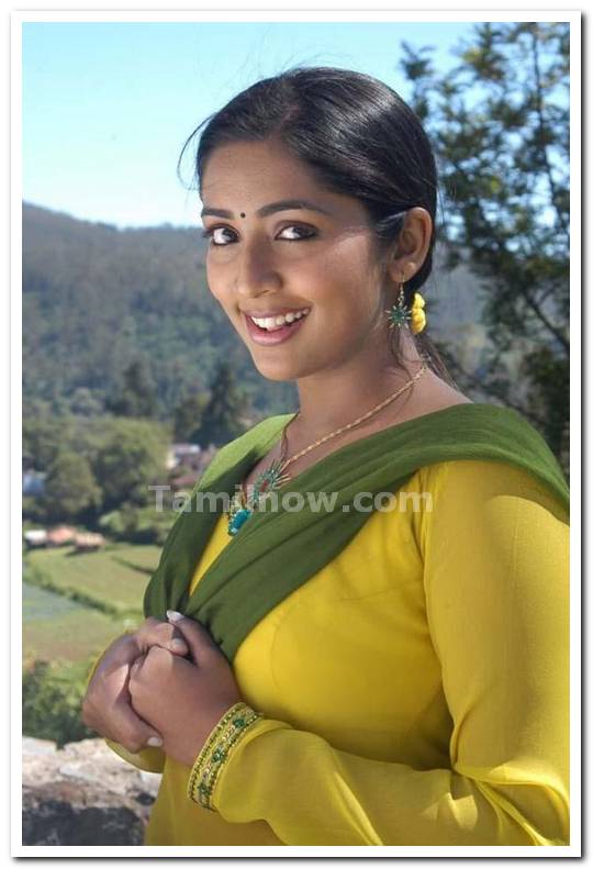 Navya Nair Still 3