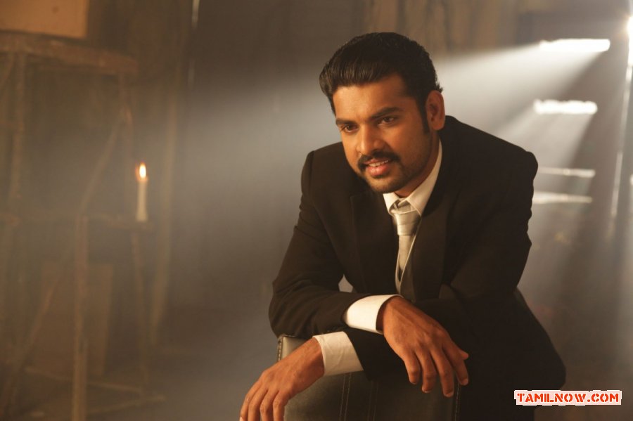 Vimal In Rendavathu Padam 253