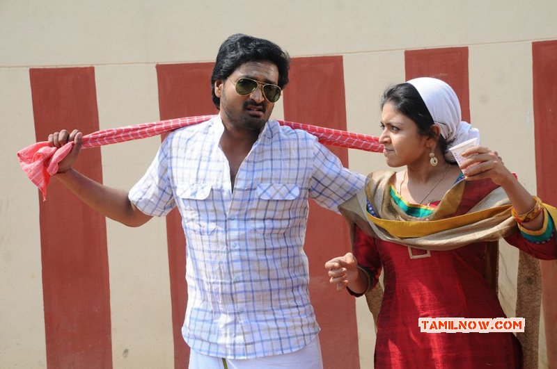 Latest Pics Tamil Movie Romba Nallavanda Nee 4896