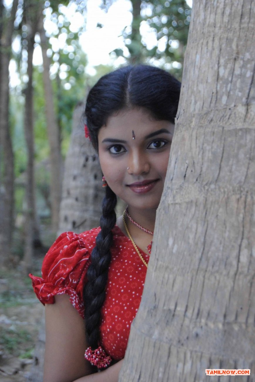 Saaindhaadu Saaindhaadu Stills 632