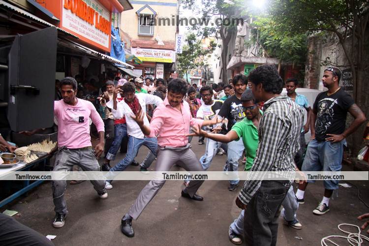 Karthi In Saguni Movie 1