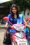 Oviya In Seeni Movie New Movie Wallpaper 385