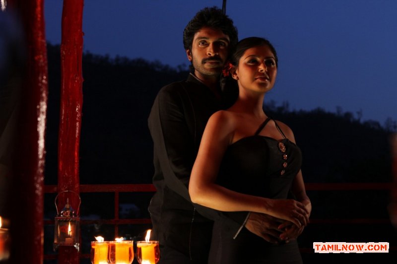 Monal Gajjar Vikram Prabhu In Sigaram Thodu Still 576