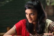 Movie Sonnaa Puriyaadhu 9275