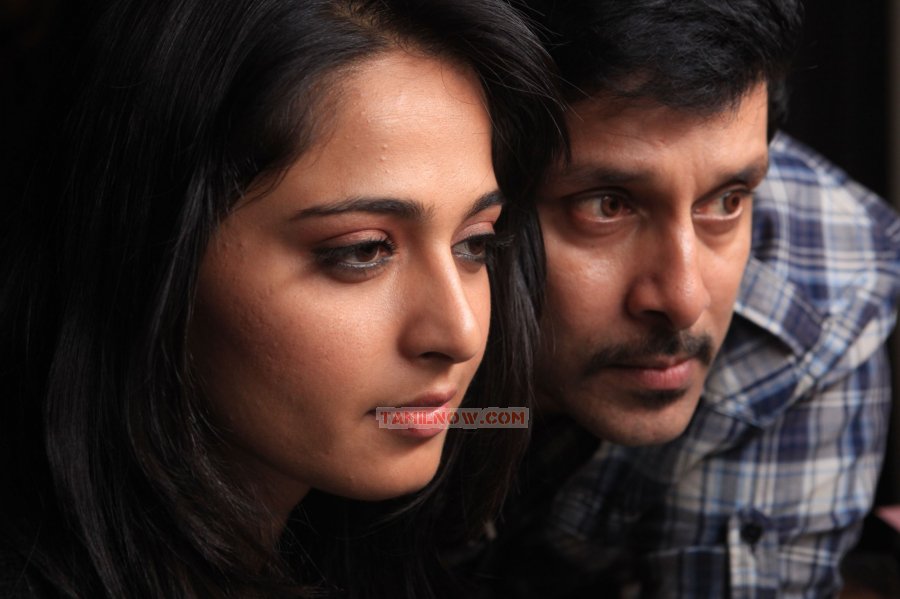 Anushka And Vikram New Still 27