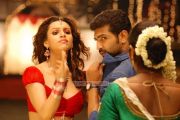 Tamil Movie Thadaiyara Thaakka 9212