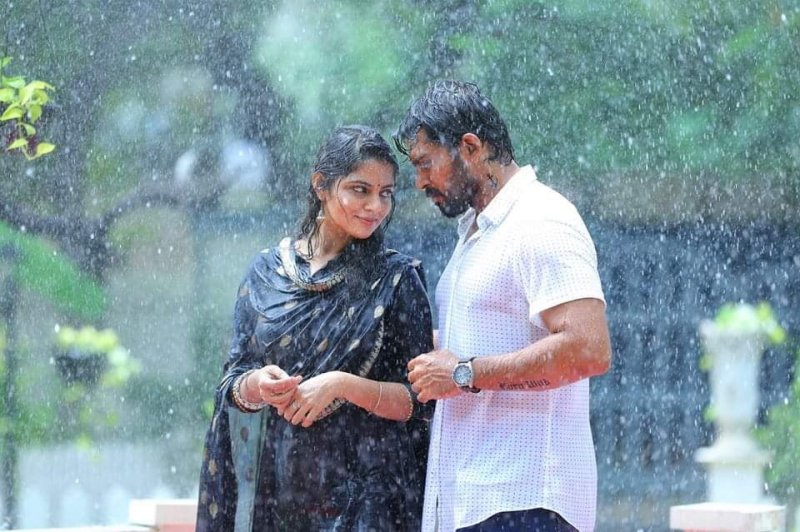 Nikhila Vimal And Karthi In Thambi Movie 865