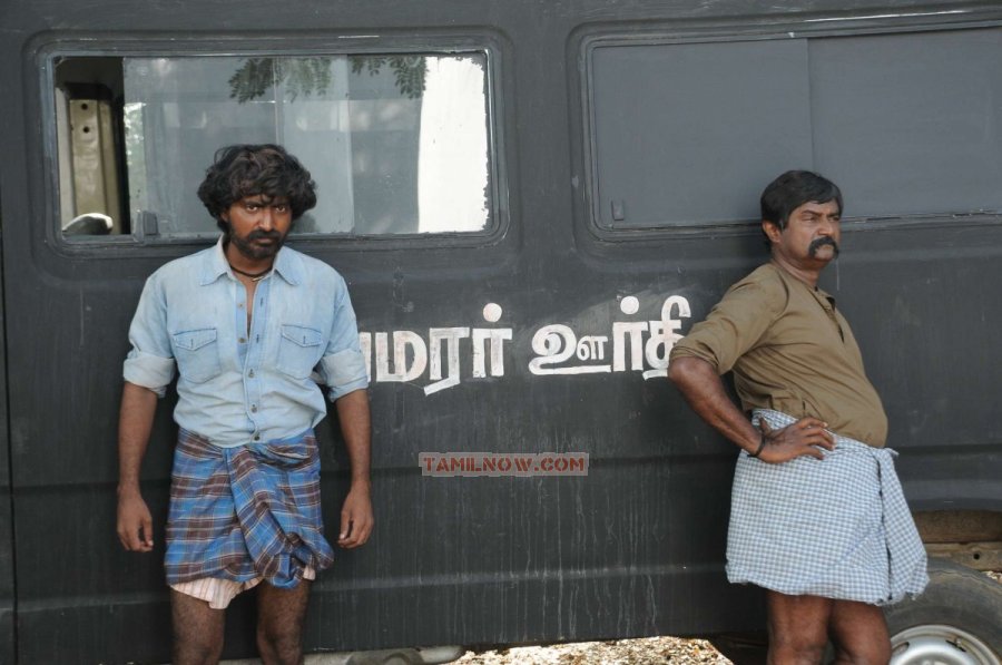 Movie Thee Kulikkum Pachay Maram 7861