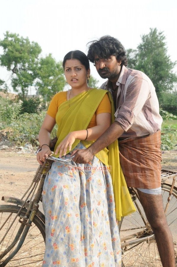 Thee Kulikkum Pachay Maram Photos 7042