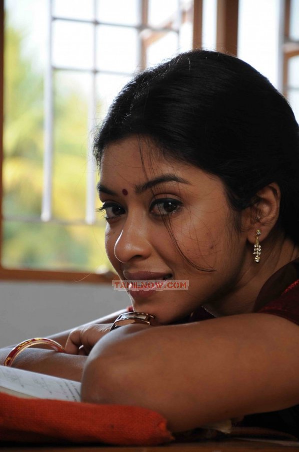 Tamil Movie Therodum Veedhiyile 4086