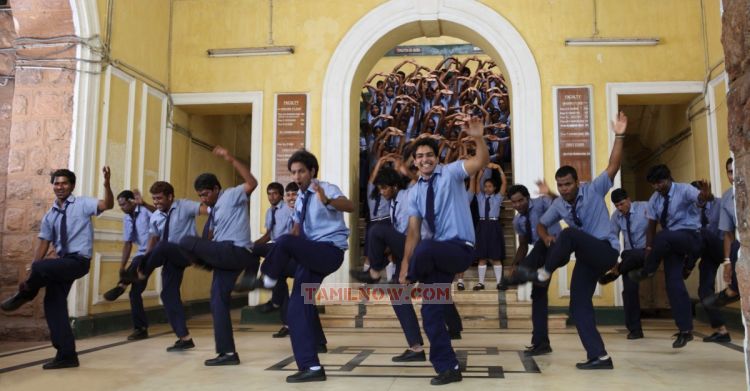 Thulli Ezhunthathu Kadhal Latest Photo 366