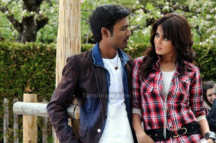 Dhanush Genelia Still 6