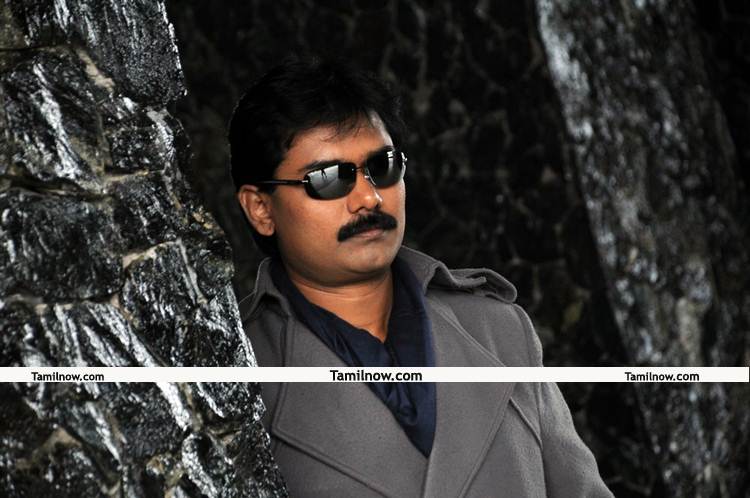 R Chandrasekhar In Uyarthiru 420 4