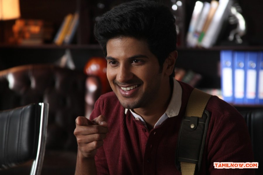 Dulquar Salman Vaayai Moodi Pesavum Movie 115