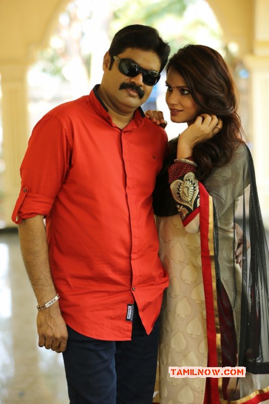 Latest Photo  Rk And Neetu Chandra In Vaigai Express 996