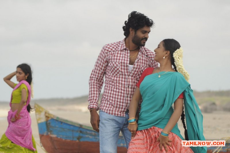 Kumaran And Shrushti Varusanadu Movie 611