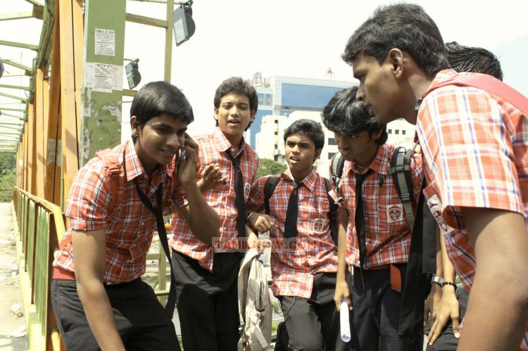 Movie Vazhakku Enn 18 9 8790