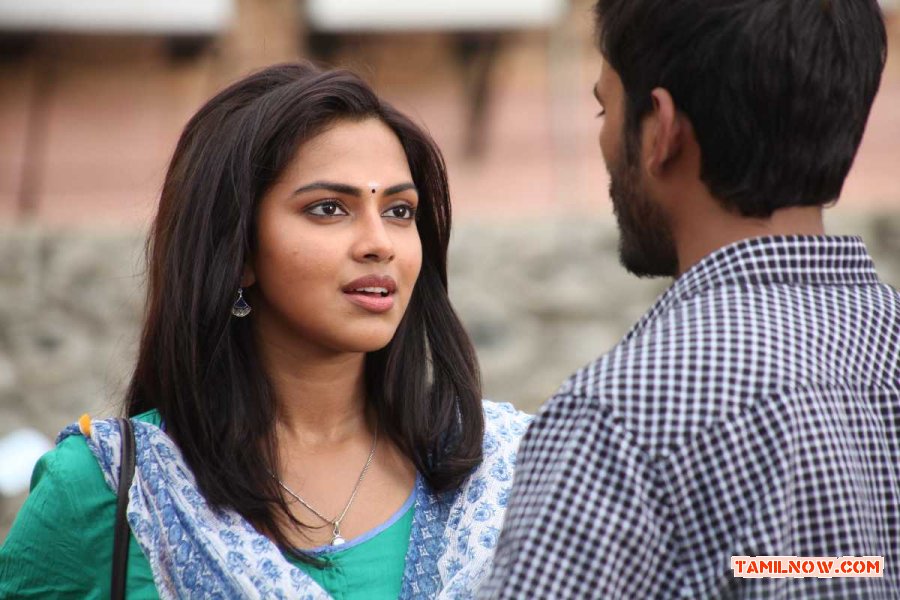 Amala Paul Dhanush In Velai Illa Pattathari 652