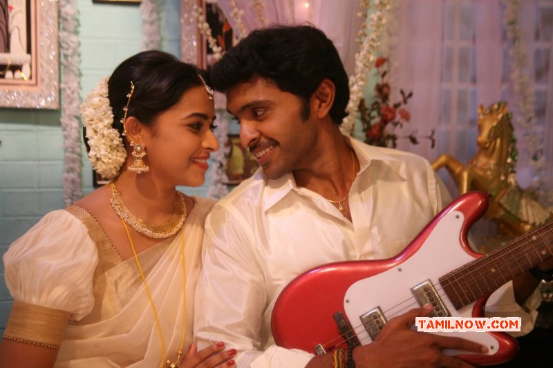 Film Vikram Prabhu And Sri Divya 498