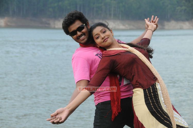 Veyilodu Vilayadu 9299