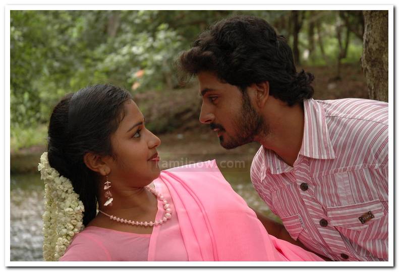 Sathish And Amala Paul 3