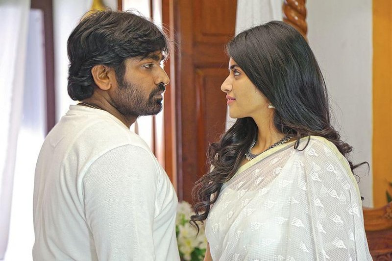 Latest Still Yaadhum Oore Yaavarum Kelir Film 5475