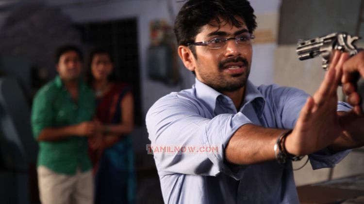Yarukku Theriyum 3934