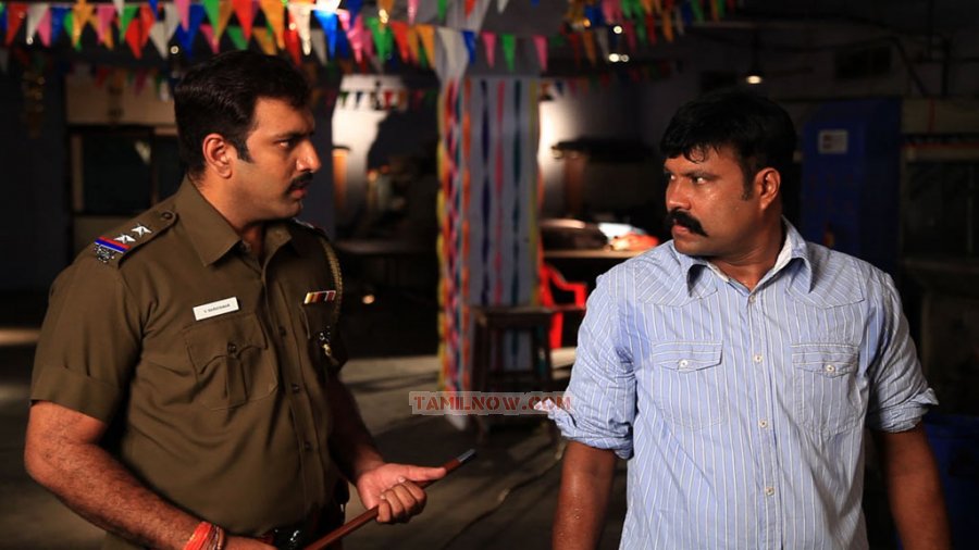 Yarukku Theriyum Photos 5860