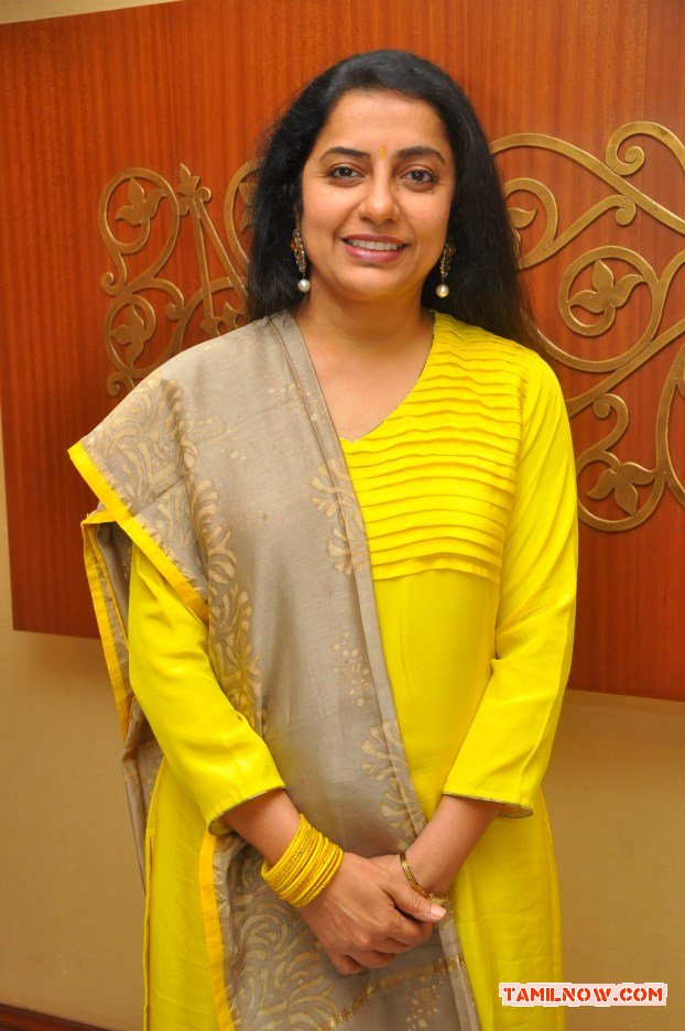 Suhasini Maniratnam 964