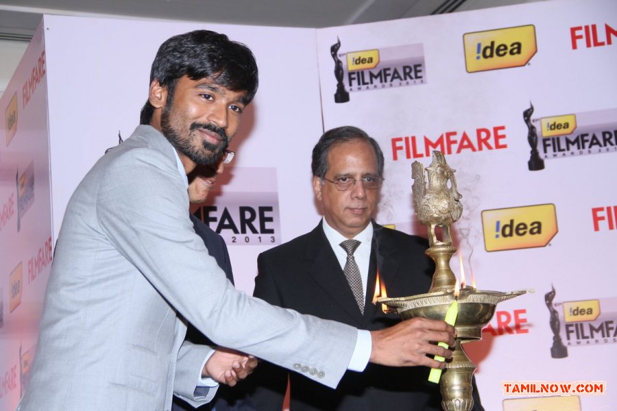 Dhanush At Filmfare Awards Pressmeet 3