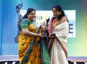 Chitra Receiving Filmfare Award 847