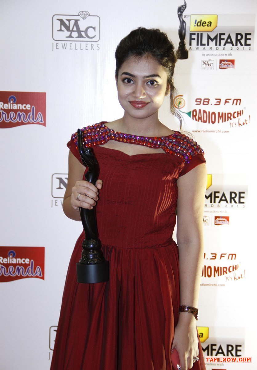 Nazariya Received Best Debut Female Award 112