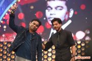 A R Rahman And Shahrukh Khan At Vijay Awards 410