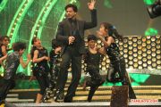 Shahrukh Khan Performing At Vijay Awards 927