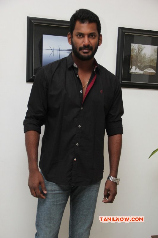 New Photo Vishal At Aambala Successmeet 86