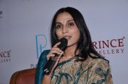 Aishwarya And Dhanush Unveil Prince Jewellery Platinum Stills 1048