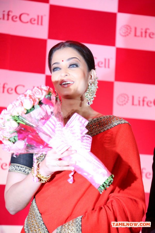 Aishwarya Bachchan At Lifecell Public Stem Cell Banking Launch Photos 9876