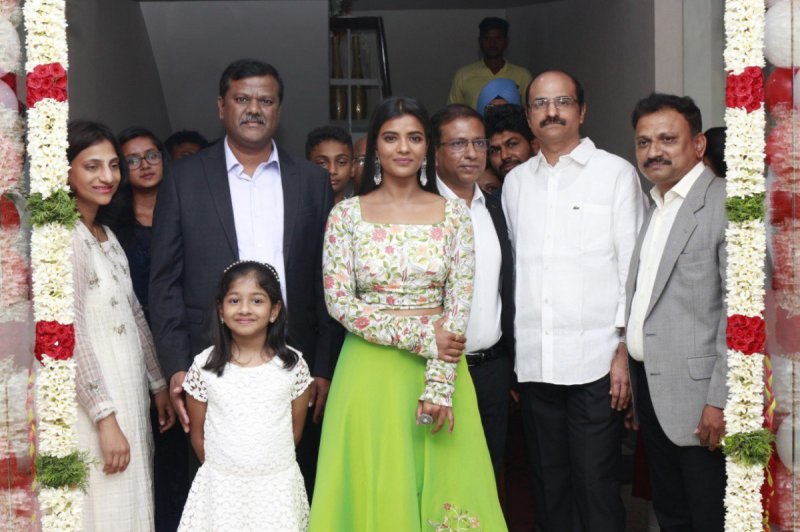 Tamil Function Aishwarya Rajesh Launches Grand New Home Store In Chennai 2019 Photo 1718