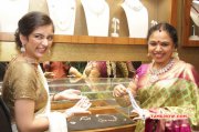 Akshara Haasan Launch Diamonds Showroom