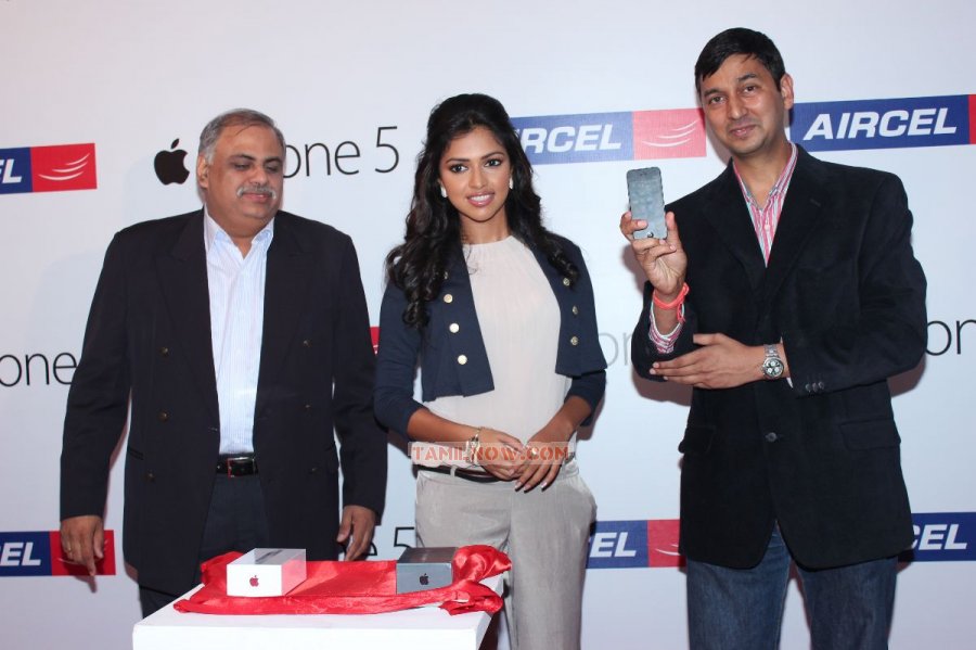 Amala Paul At I Phone 5 Launch 7079