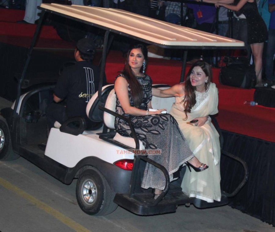 Amitabh Bachchan Birthday Party 6139