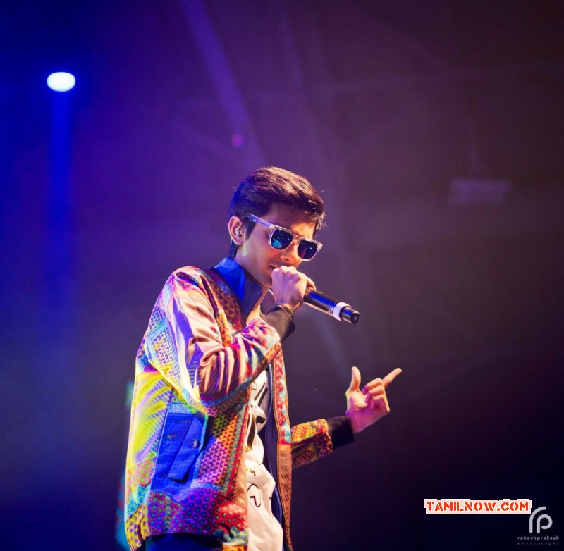 Anirudh Live In Toronto Tamil Movie Event Dec 2015 Picture 4425