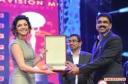 Kajal Agarwal Asiavision Movie Awards 2013 955